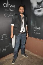 Jacky Bhagnani at Arjun Rampal_s Alive perfume launch in Mumbai on 12th Jan 2012 (147).JPG